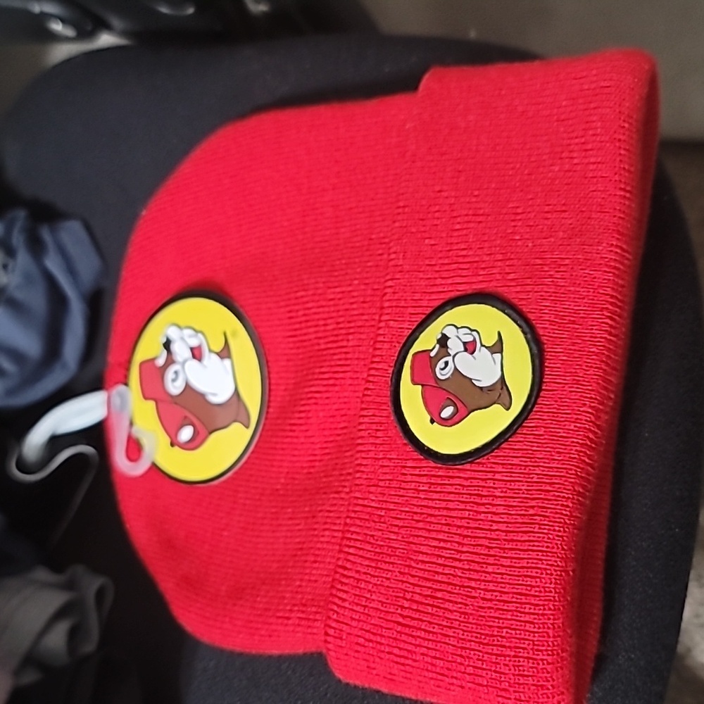 Bucc-ees Red Skull hat